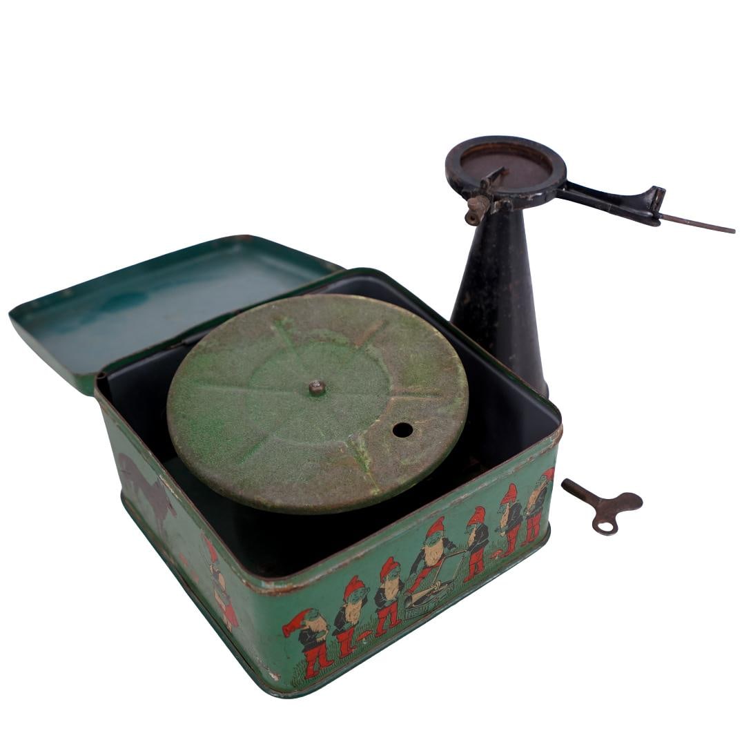 1920s German Bing "Pigmyphone" Child's Tin Toy Gramophone (1 of 6)