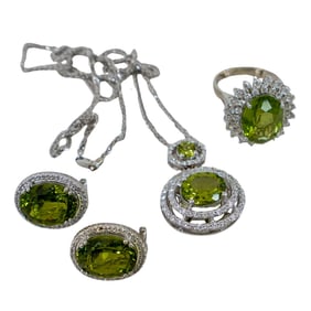 (4 Pc) 14k White Gold, Diamond, and Peridot Jewelry Set