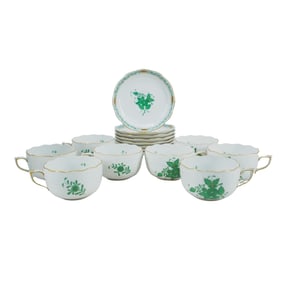 (16 Pc) Herend Green Chinese Bouquet Porcelain Teacup & Saucer Set