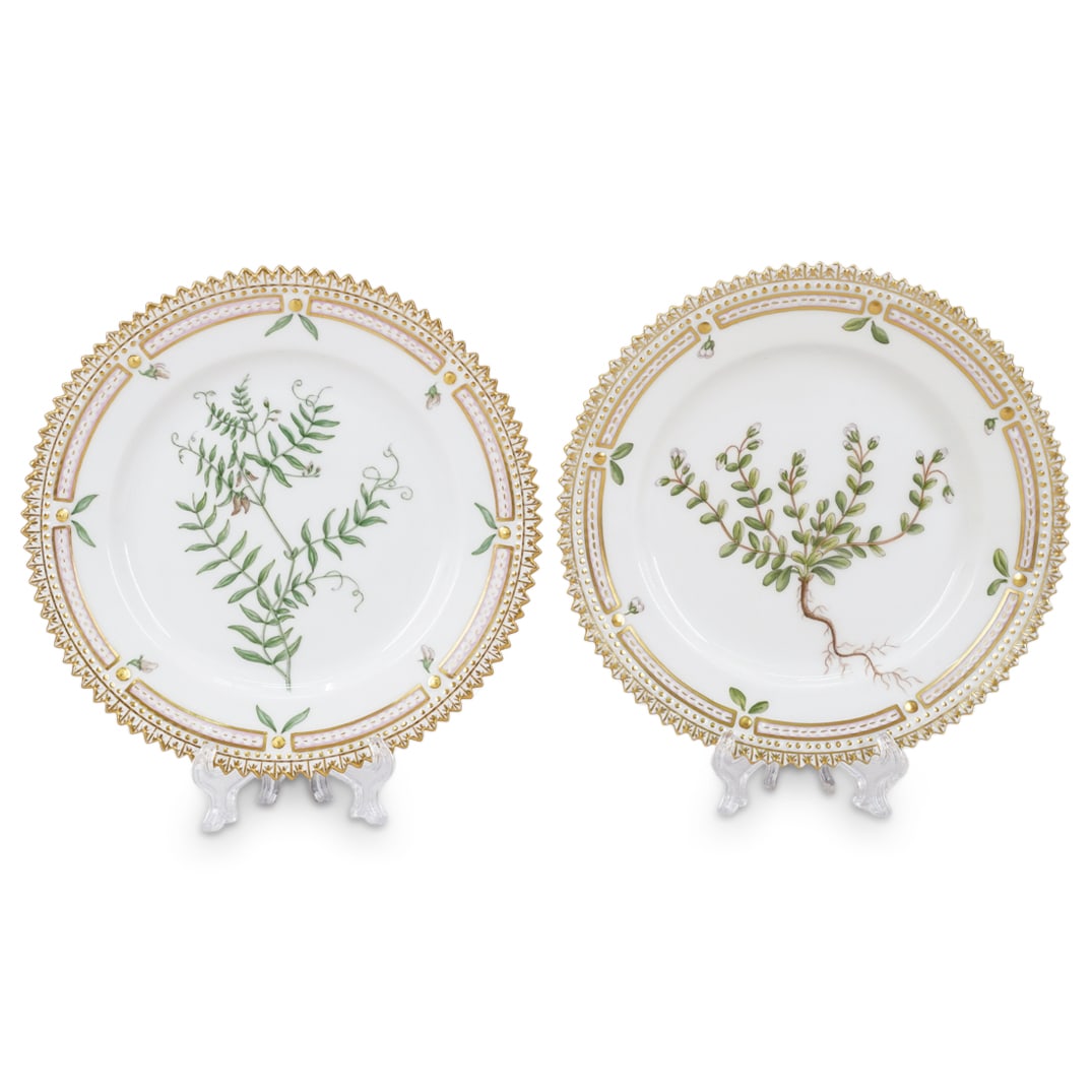 (2 Pc) Royal Copenhagen 'Flora Danica' No. 20/3552 Bread Plates (1 of 4)