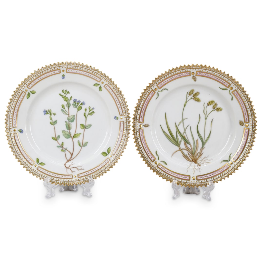 (2 Pc) Royal Copenhagen 'Flora Danica' No. 20/3552 Bread Plates (1 of 4)