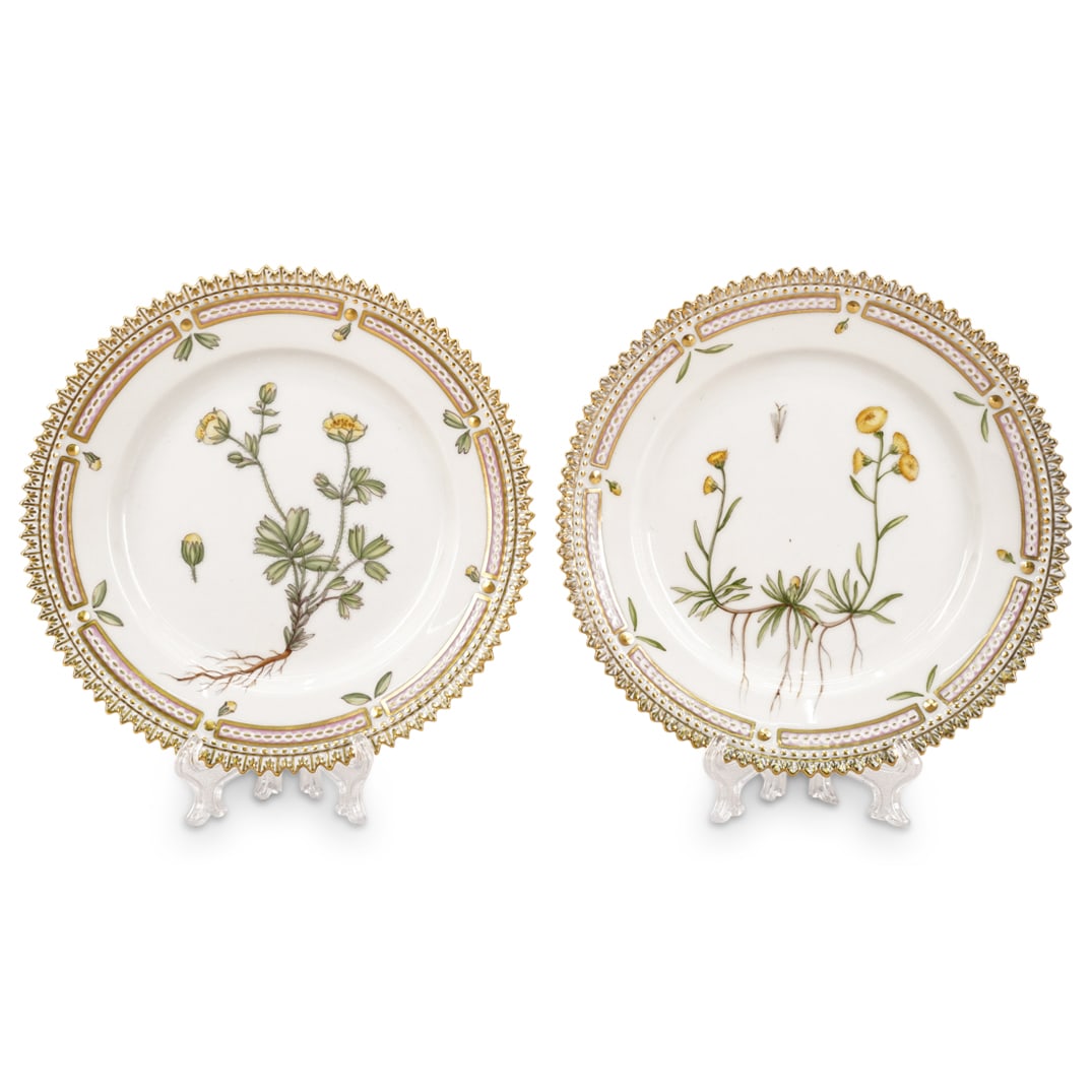 (2 Pc) Royal Copenhagen 'Flora Danica' No. 20/3552 Bread Plates (1 of 4)