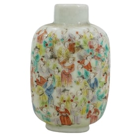 Antique Chinese Qing Daoguang Porcelain Snuff Bottle