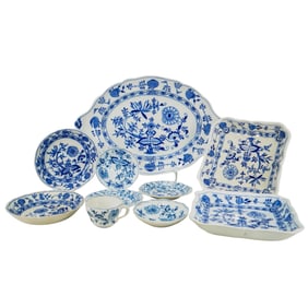 (10 Pc) Meissen & Cauldon Meissen 'Blue Onion' Porcelain Grouping