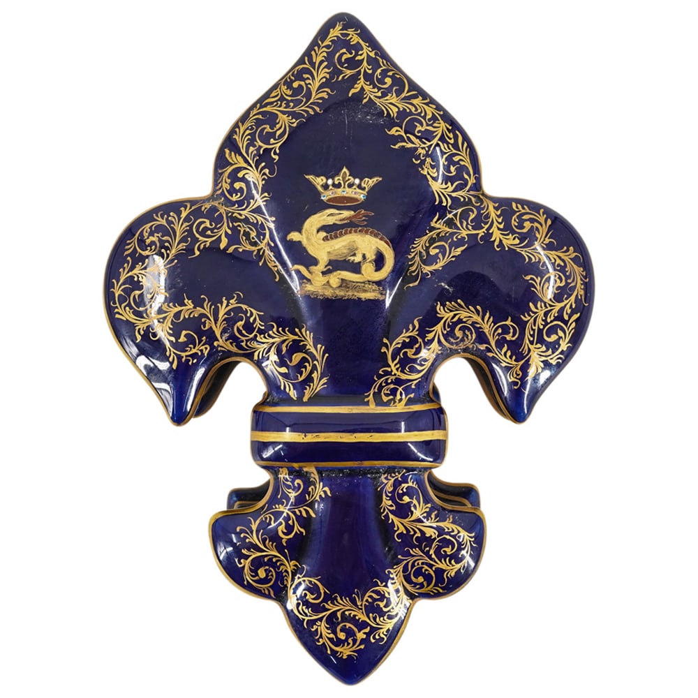 Antique Delft Porcelain Fleur-De-Lis Lidded Box (1 of 5)