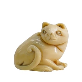 Antique Japanese Carved Bone Cat Netsuke