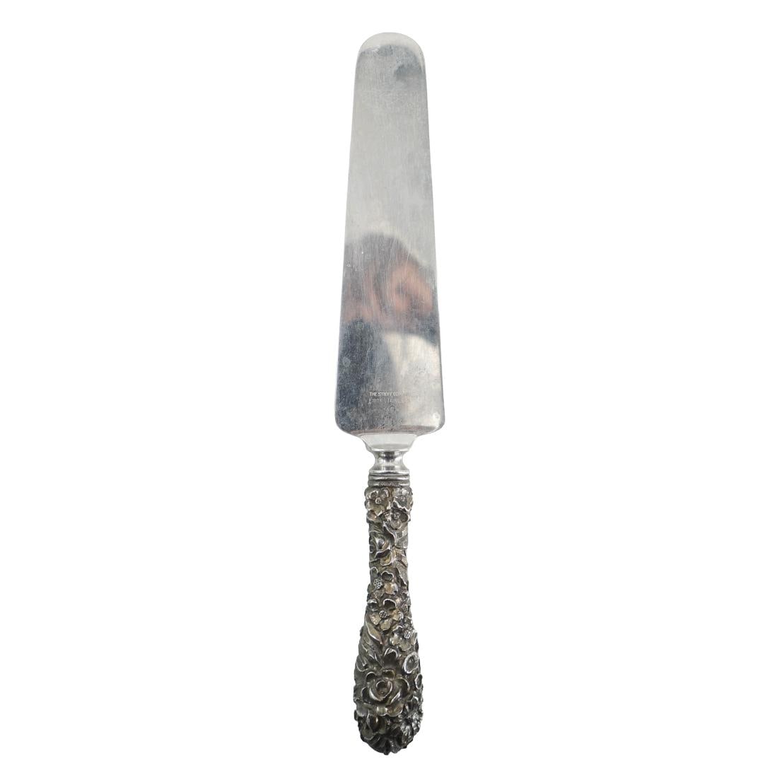 The Stieff Company Repousse Sterling Silver Cake Server Knife (1 of 3)
