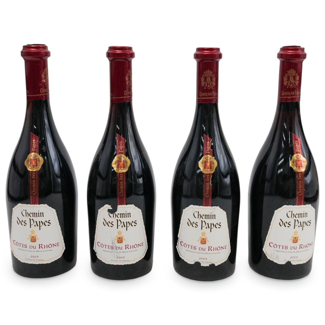 (4 Pc) France 2009 Chemin Des Papes Wine Bottles: DESCRIPTION: (4 Pc) France 2009 Chemin Des Papes. Cotes du Rhone wine bottles. This set includes: (4 Pc) Four France 2009 Chemin Des Papes. Cotes du Rhone wine bottles. 750 ml. CIRCA: 2009 ORIGIN: Fra