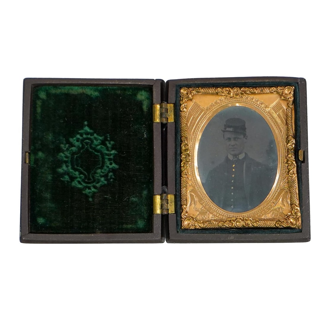 Civil War Soldier Tintype in Gutta Percha Case (1 of 4)