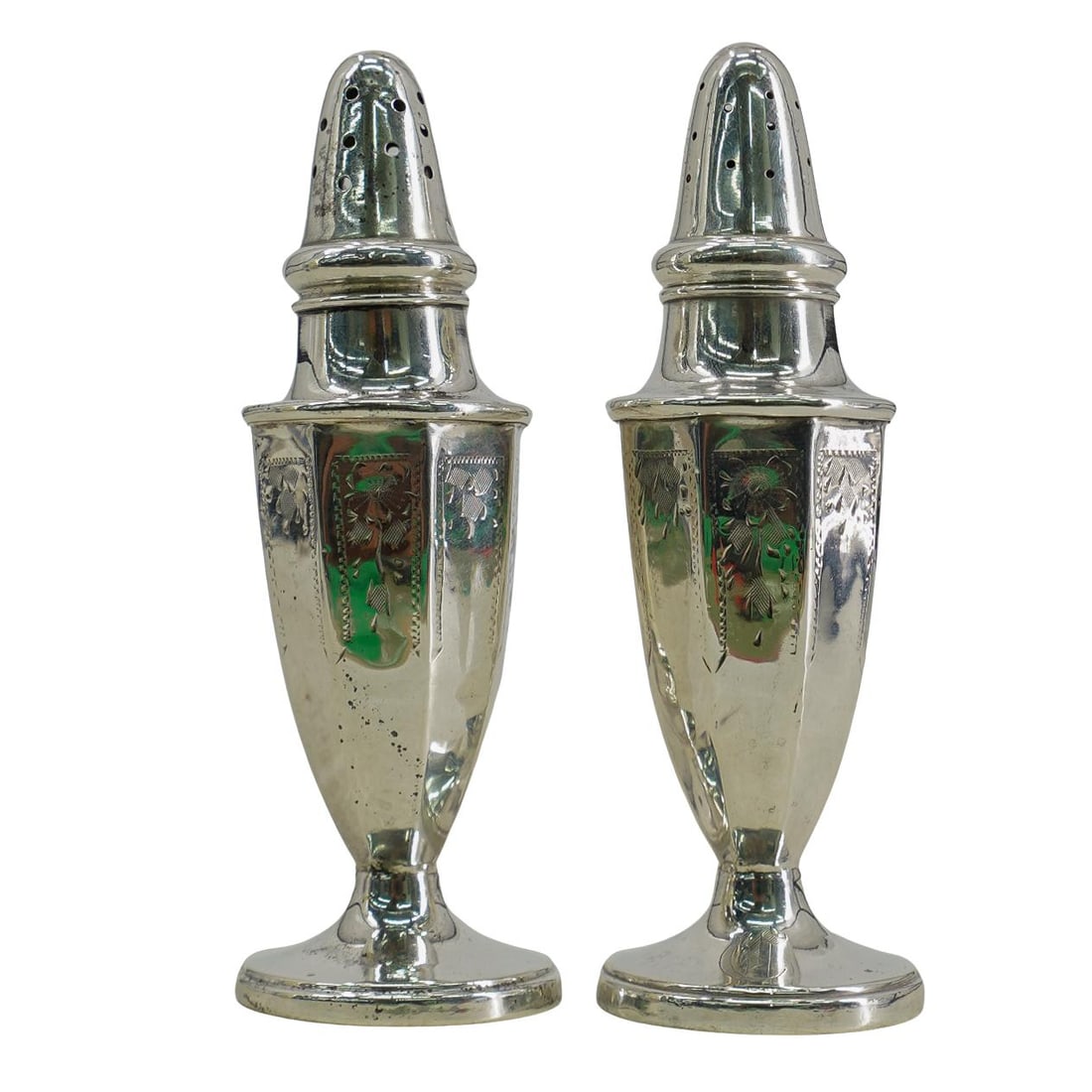 (2 Pc) Antique American Sterling Silver Salt & Pepper Shakers Set (1 of 6)