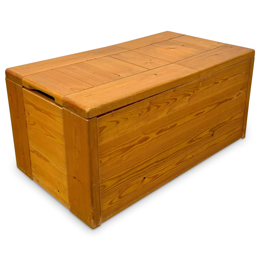 Charlotte Perriand Pine Storage Chest for Les Arcs (1 of 6)