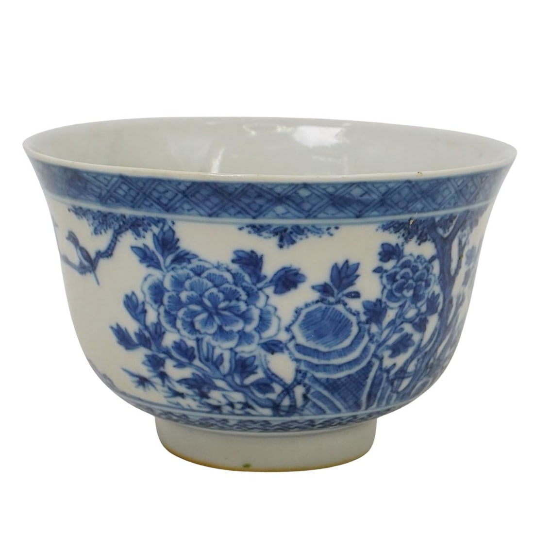 Antique Chinese Guangxu Blue and White Porcelain Bowl: DESCRIPTION: Chinese Guangxu period doucai porcelain bowl, featuring underglaze blue with a continuous lotus blossom pattern. The top border features a geometric lattice pattern and there is a section