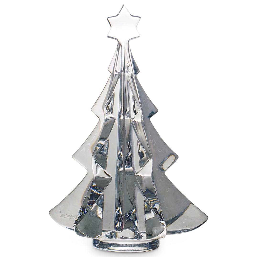 Baccarat Christmas Tree Crystal Ornament Figurine: DESCRIPTION: Baccarat Christmas Tree Crystal Ornament Figurine. In clear crystal. Marked with Baccarat hallmark. Includes the original box. CIRCA: 20th Century ORIGIN: France DIMENSIONS: H: 5 1/2" CON