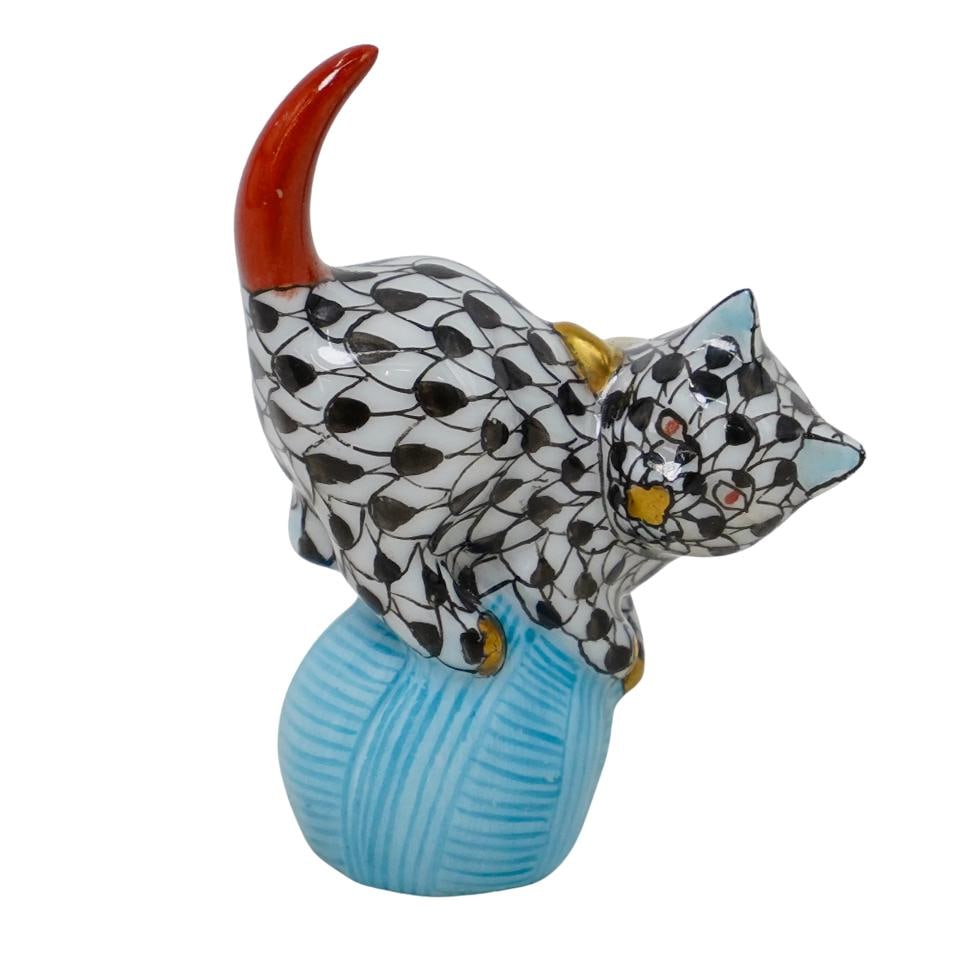Herend Porcelain "Mischievous Cat On Yarn" Fishnet Figurine (1 of 5)