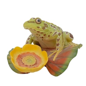 1920s German Hutschenreuther Porcelain Frog on Leaf Figurine