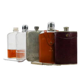(4 Pc) Collection Of Assorted Vintage Liquor Flask Bottles (1 of 9)