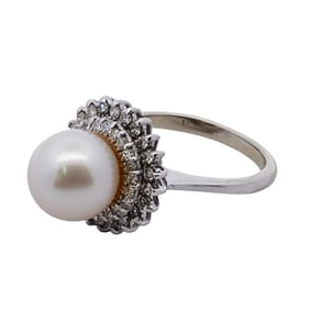 18k White Gold Diamond and Pearl Cocktail Ring