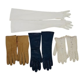 4 Pairs Of Vintage Gloves