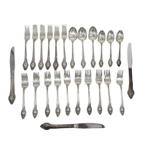 (25 pcs) Reed & Barton "Cameo" 1959 Sterling Silver Flatware