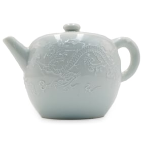 Miura Chikusen (Japanese, 1854-1915) White Porcelain Dragon Teapot