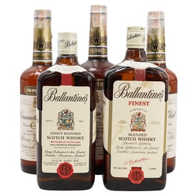 (5 Pc) Vintage Whisky Liquor Bottles Grouping