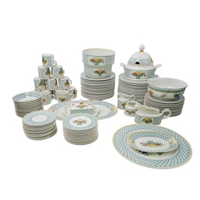 (107 Pc) Villeroy and Boch Porcelain Service