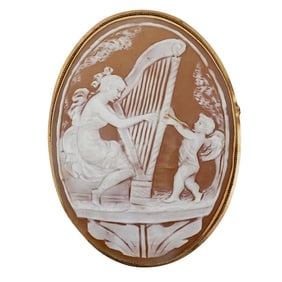 18K Gold Cameo Pendant