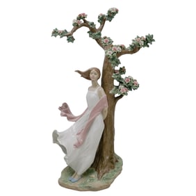 Llardo Porcelain Sculpture "Sighs of Love" with box