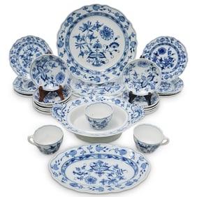 (72 pcs) Meissen Carl Teichert "Blue Onion" Porcelain Service