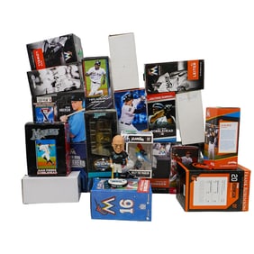 (27 pcs) Baseball Bobblehead Collection