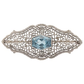 Art Deco 18k White Gold and Aquamarine Brooch