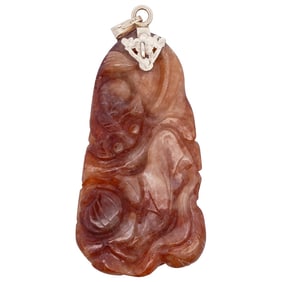 Chinese 14k Gold and Carved Agate Pendant
