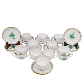 (25 Pcs) Herend Porcelain "Chinese Bouquet Apponyi Green" Teacups & Saucers