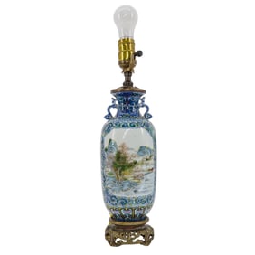Vintage Chinese Porcelain Table Lamp