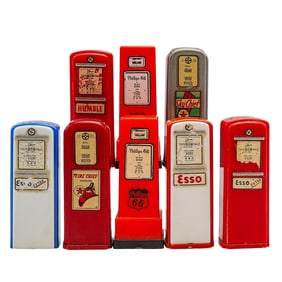 (8 Pc) Vintage Gas Pump Salt & Pepper Shakers