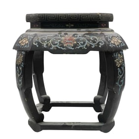 Vintage Chinese Lacquered Pedestal