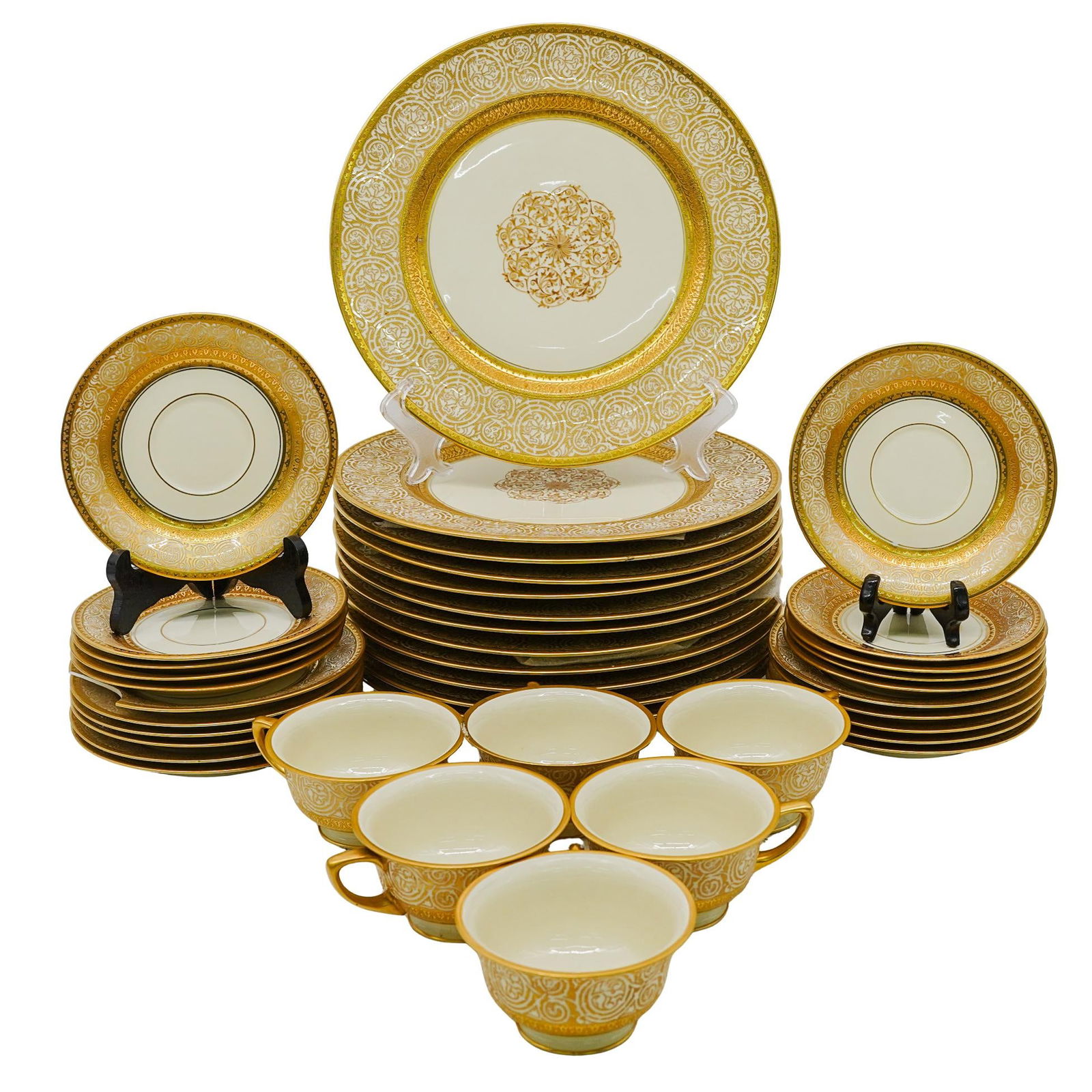 (42 Pc) Heinrich & Co. Edgerton Pattern Plates & Cups (1 of 13)