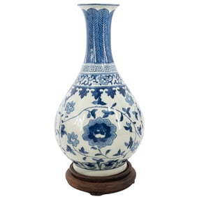Chinese Blue and White Porcelain Vase