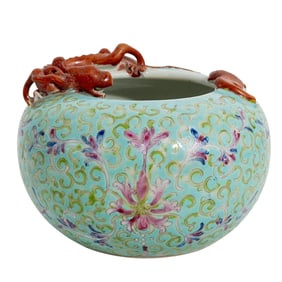 Chinese Porcelain Signed Chilong and Bat Brush Pot