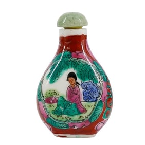 Chinese Famille Rose Porcelain Snuff Bottle