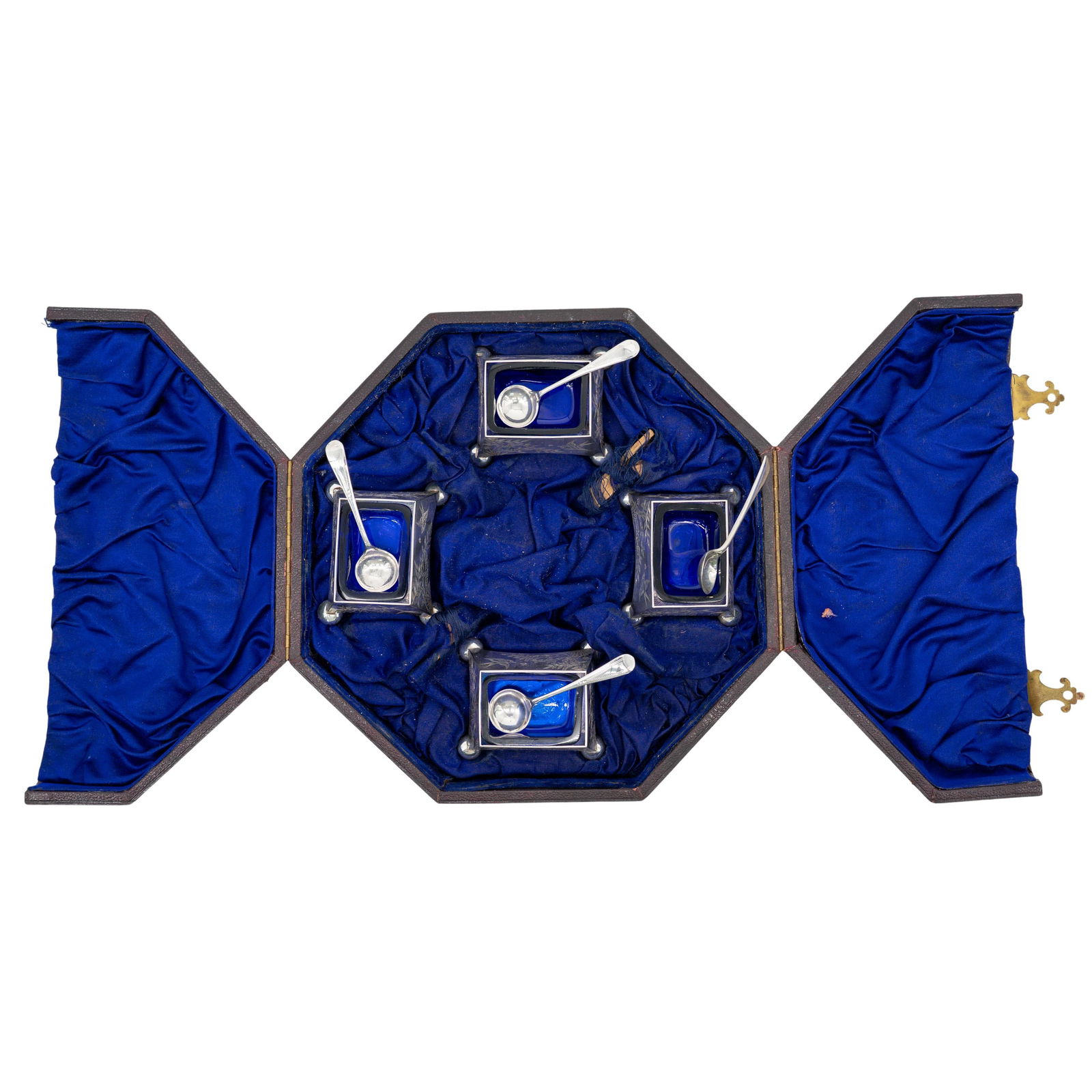 (4 Pc) Antique English Victorian Era Engraved Salts W/ Spoons (1 of 8)