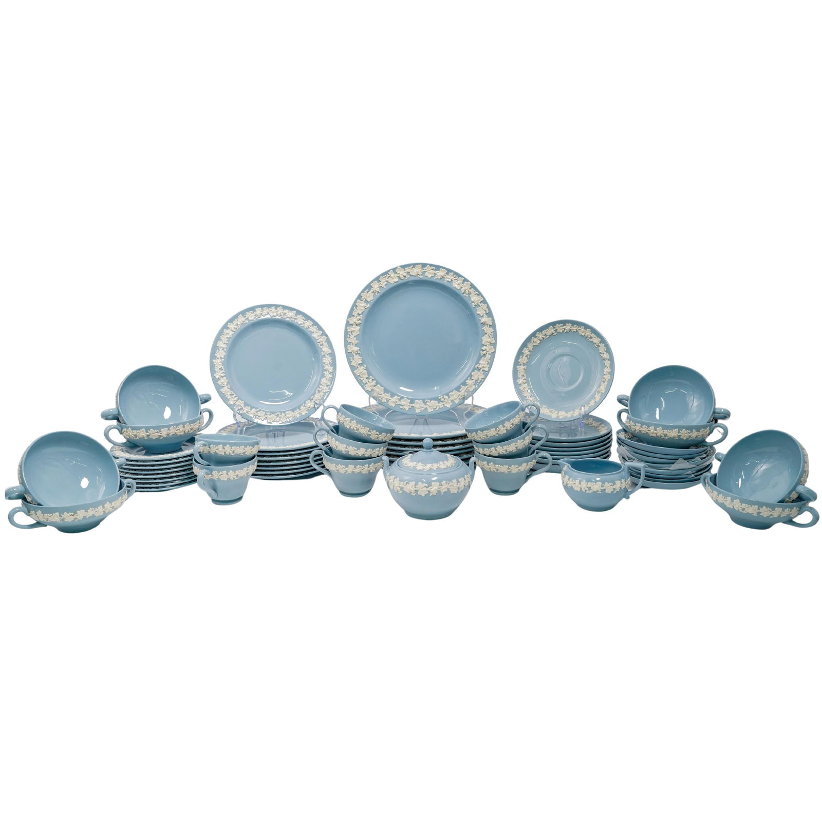 (59 Pc) Wedgwood & Barlaston Grapevine Embossed Queens Ware Set (1 of 8)