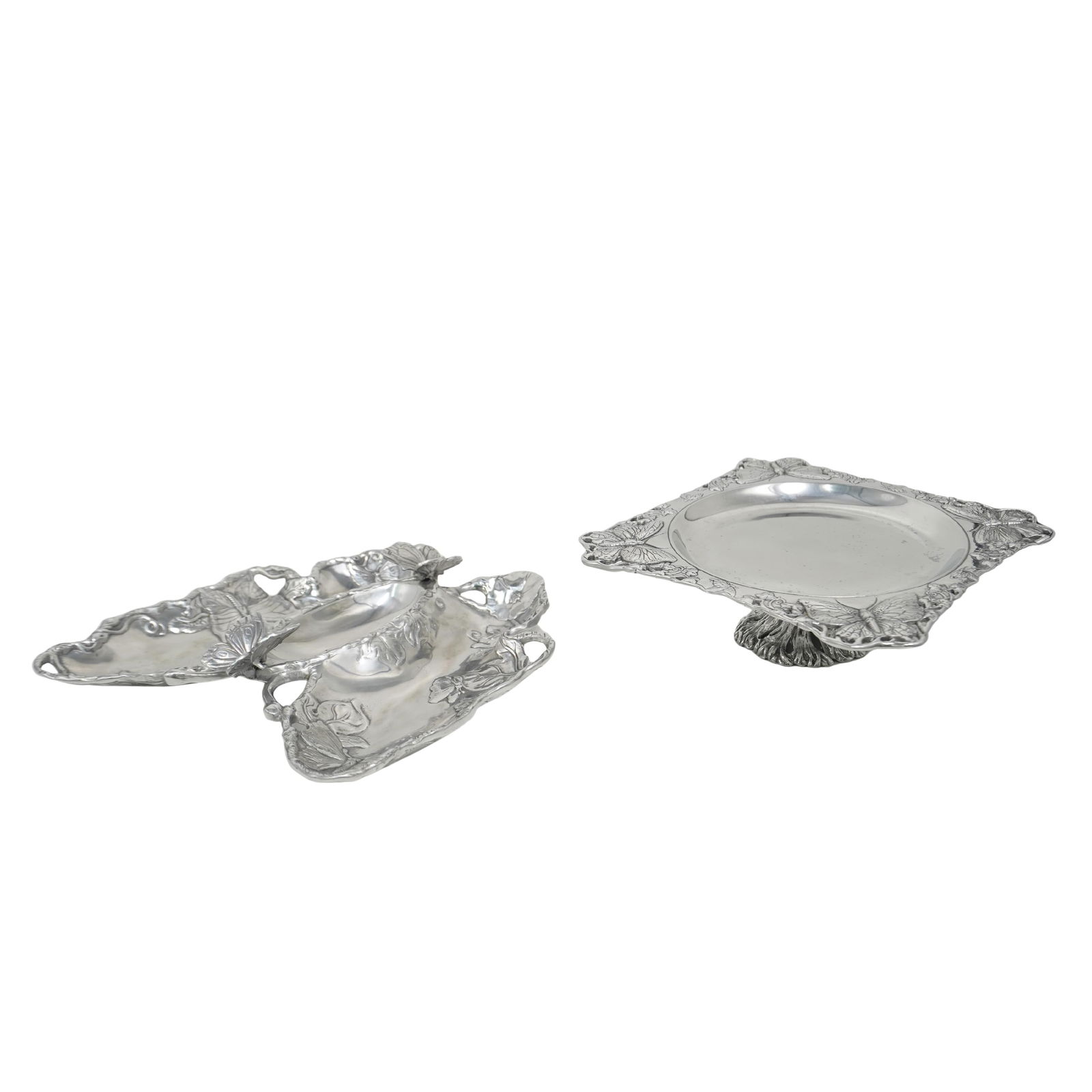 (2 pcs) Arthur Court Aluminum Serving Trays: (2 pcs) Arthur Court Aluminum Serving Trays1990-2003, American company, manufactured in China/TaiwanA grouping of two Arthur Court aluminum serveware. Each marked on bottom with "Arthur Court copyrigh