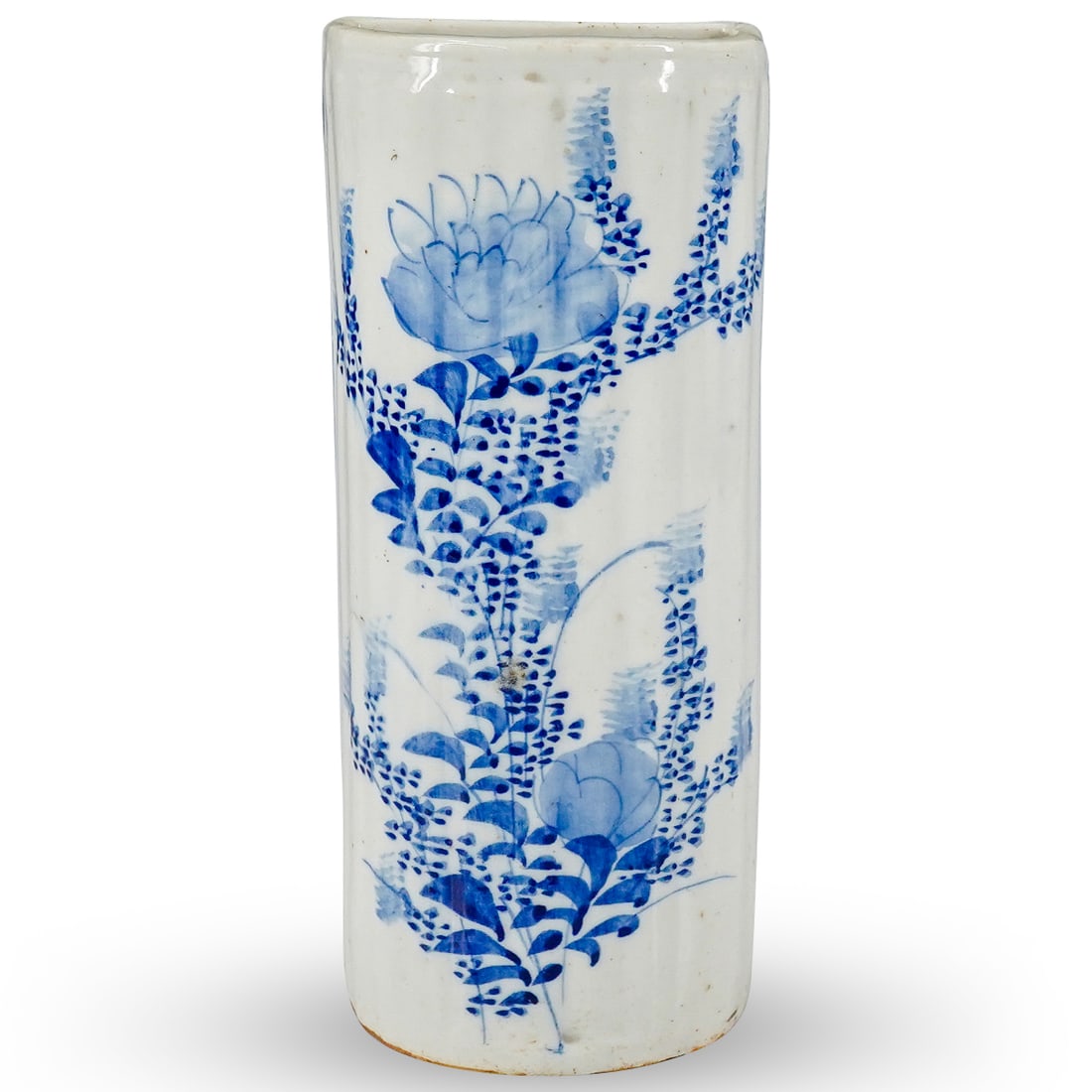 Antique Chinese Porcelain Wall Pocket: Antique Chinese Porcelain Wall Pocket19th c., ChinaAntique Chinese porcelain wall pocket with rounded and scalloped shape, decorated with under-glazed blue floral patterns.H: 8.25" Dia: 3.5"