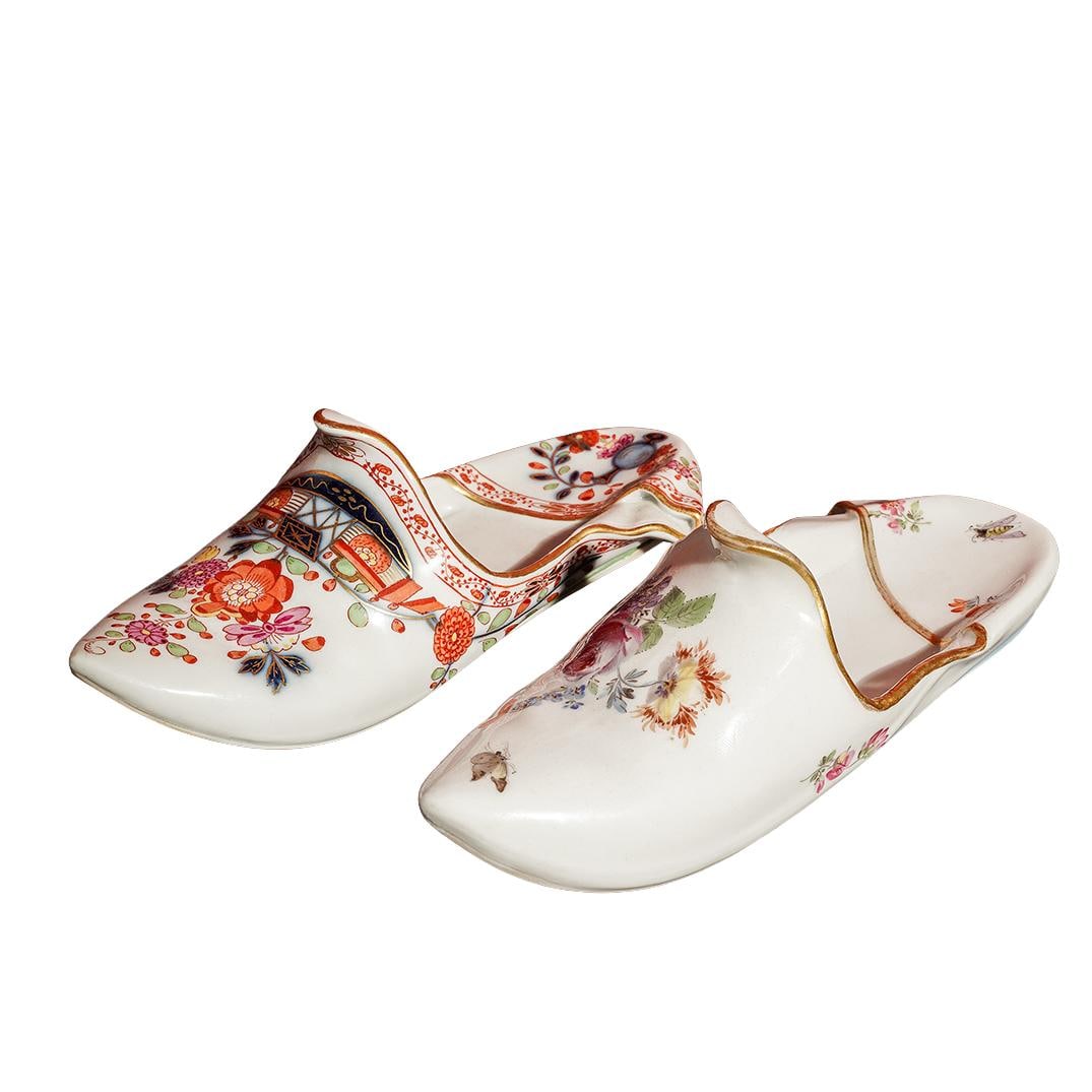 (2 Pc) 19th Cent. Meissen Porcelain Oriental Slippers (1 of 7)