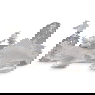 (6 Pcs) Lalique Clear Frosted Crystal Figurines: (6 Pcs) Lalique Clear Frosted Crystal Figurines20th century, FranceA group of six Lalique clear and frosted crystal figures, including:1. Miniature bird sculpture on a round base. Marked on the base: