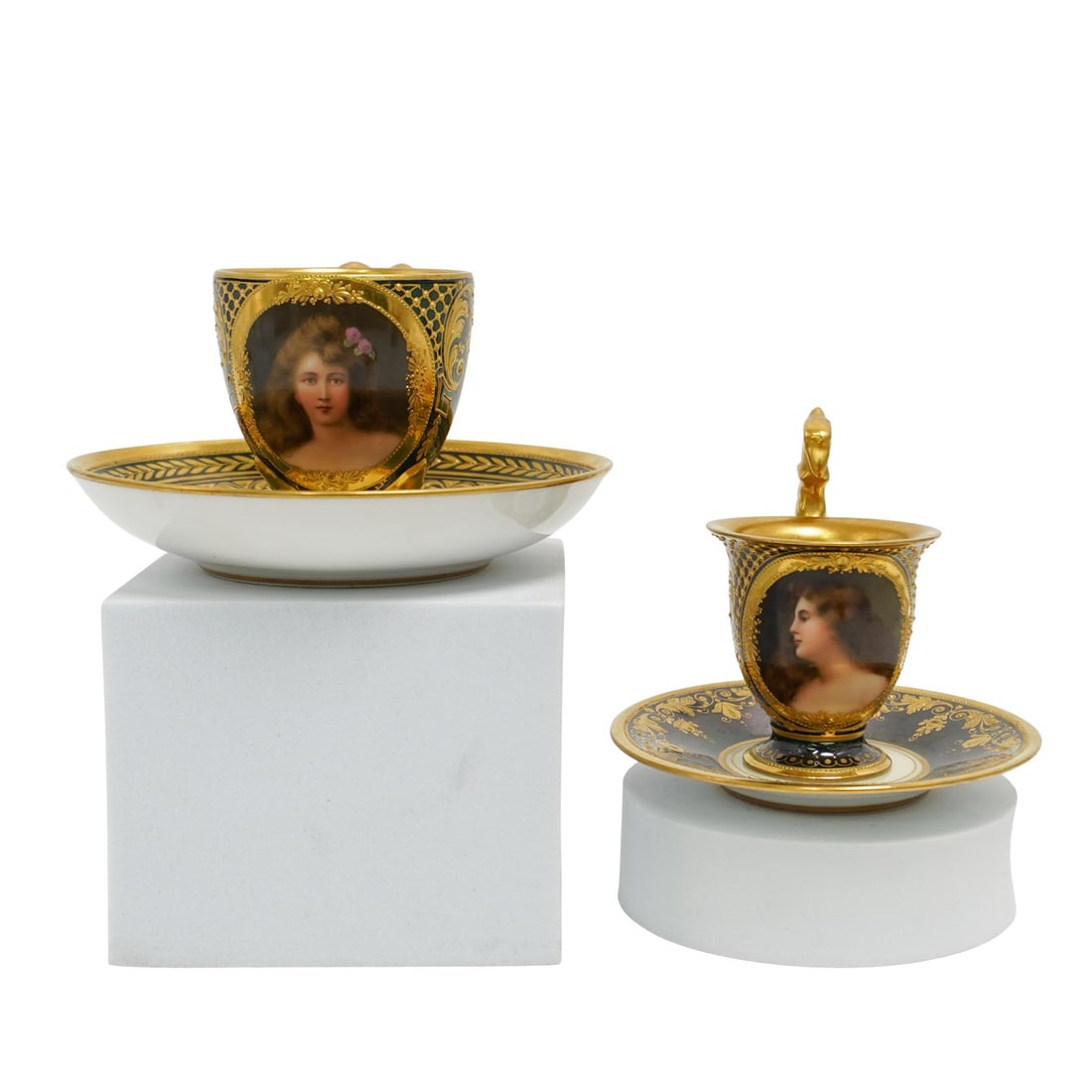 (4 pcs) Royal Vienna Portraiture Porcelain Cups & Saucers (1 of 12)