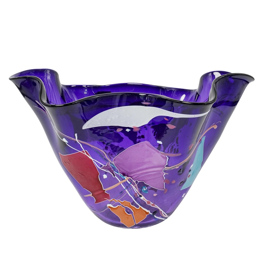 Stephen Rich Nelson American Art Glass Centerpiece: Stephen Rich Nelson American Art Glass Centerpiece 21st Century, American. Signed Stephen Rich Nelson American Art Glass Centerpiece, designed with a large handkerchief fazzoleto shape, in purple hued