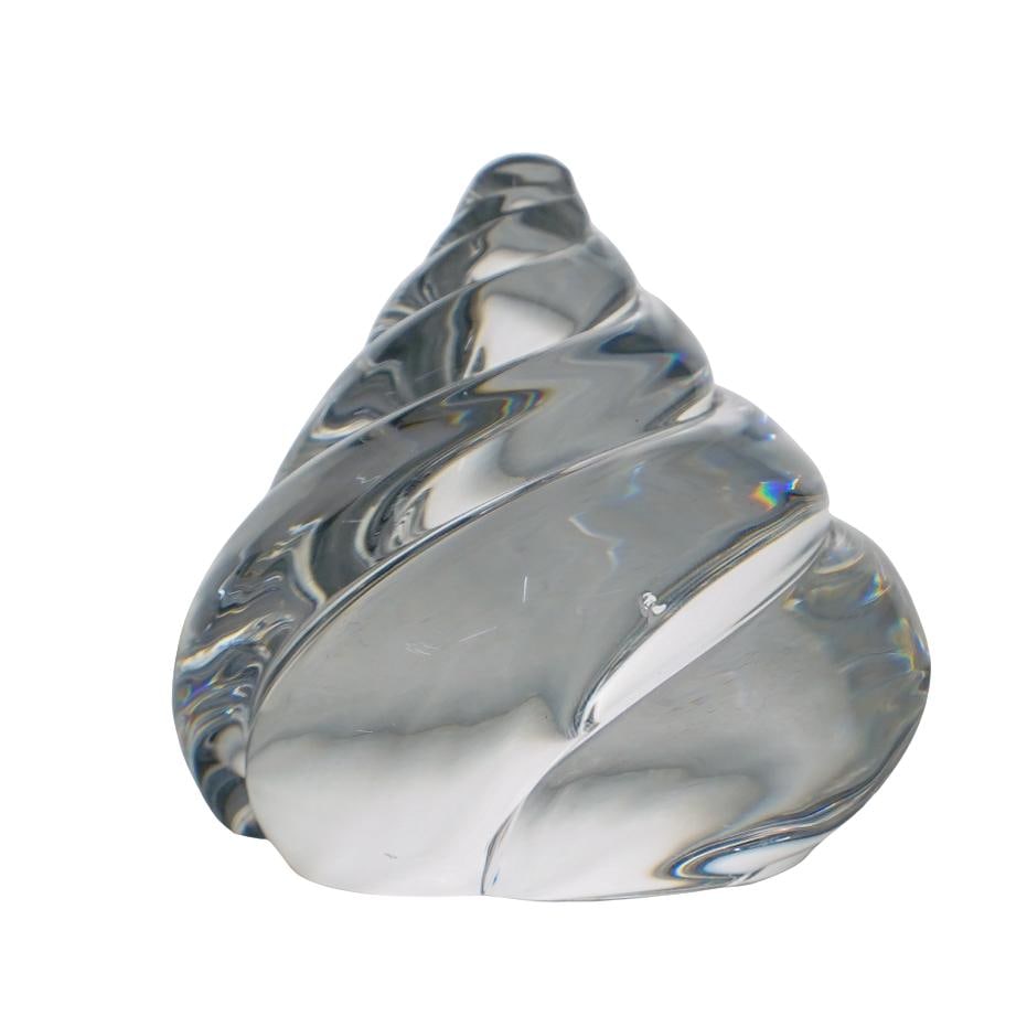 Steuben Crystal Seashell Paperweight: Steuben Crystal Seashell Paperweight1980s, USAClear twisted crystal glass shell designed by Paul Schulze and signed Steuben on the bottom.Approx. H: 3.5" Dia: 3.5"