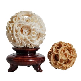(2 Pc) Qing Dynasty Chinese Bone Carved Puzzle Balls